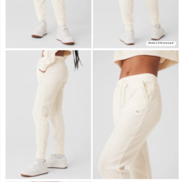 NWT - Alo Yoga Muse Joggers/Sweatpants (Ivory) - Picture 2 of 2